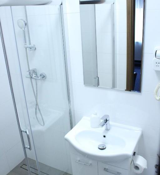 בית מלון כפרי Colnus