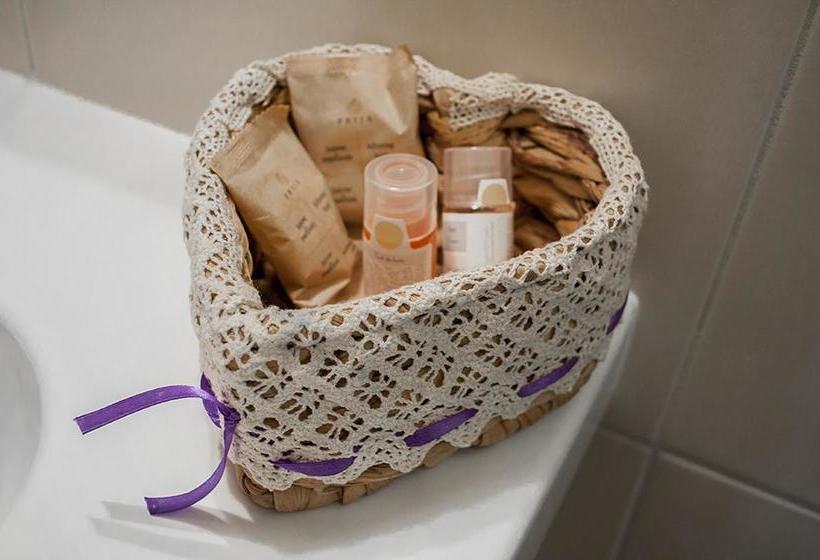 هتل Nowy Folwark "na Skraju Lasu"