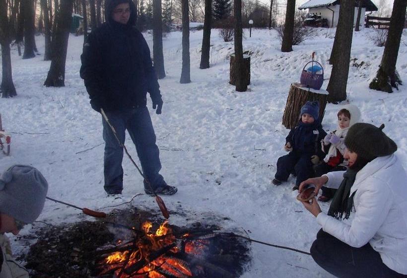 هتل Country Holiday