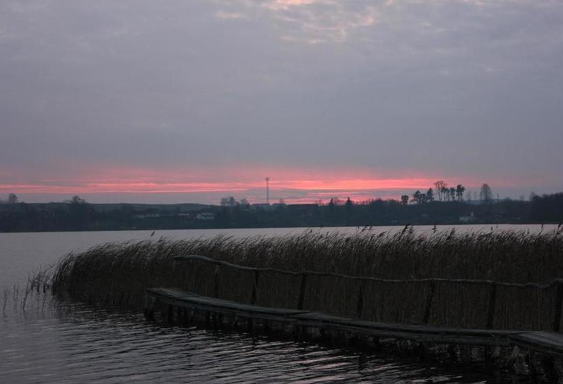 هتل Country Holiday