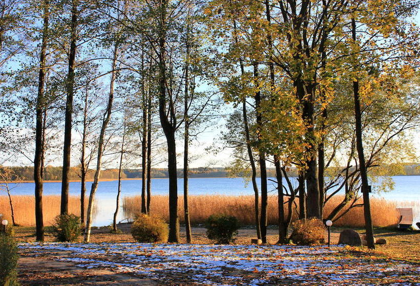 هتل Country Holiday