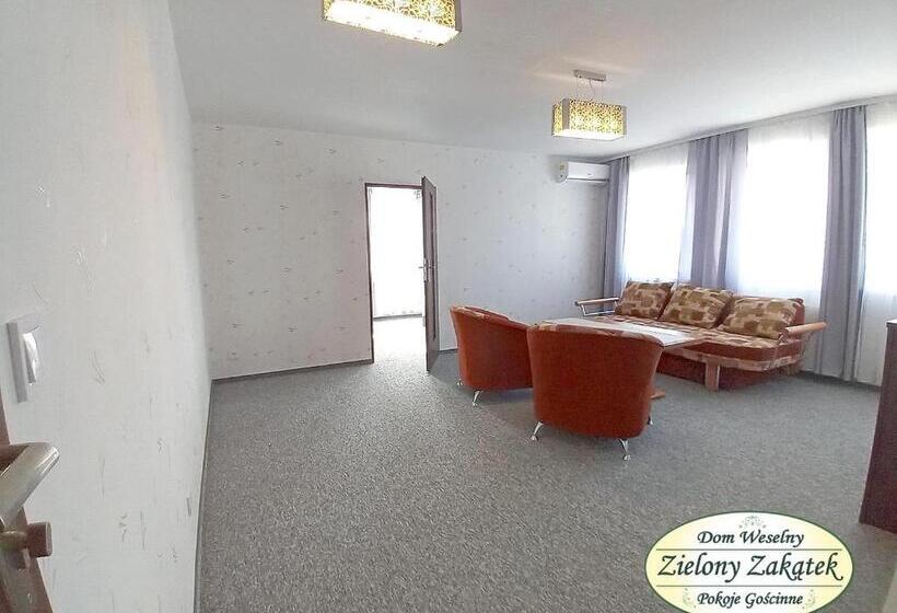 ホテル Dom Weselny Zielony Zakątek