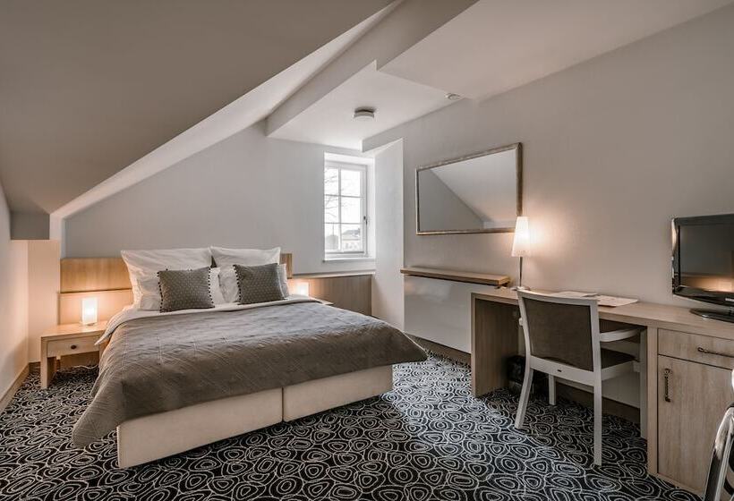 בית מלון כפרי Dwor Droblin