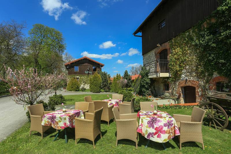 ホテル Dwor W Tomaszowicach