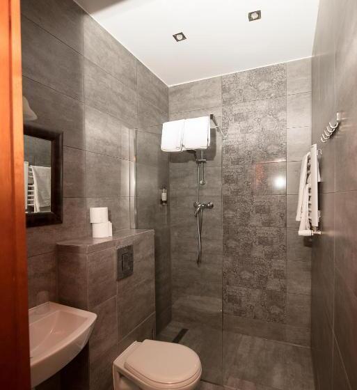 호텔 Dworek Biały Domek