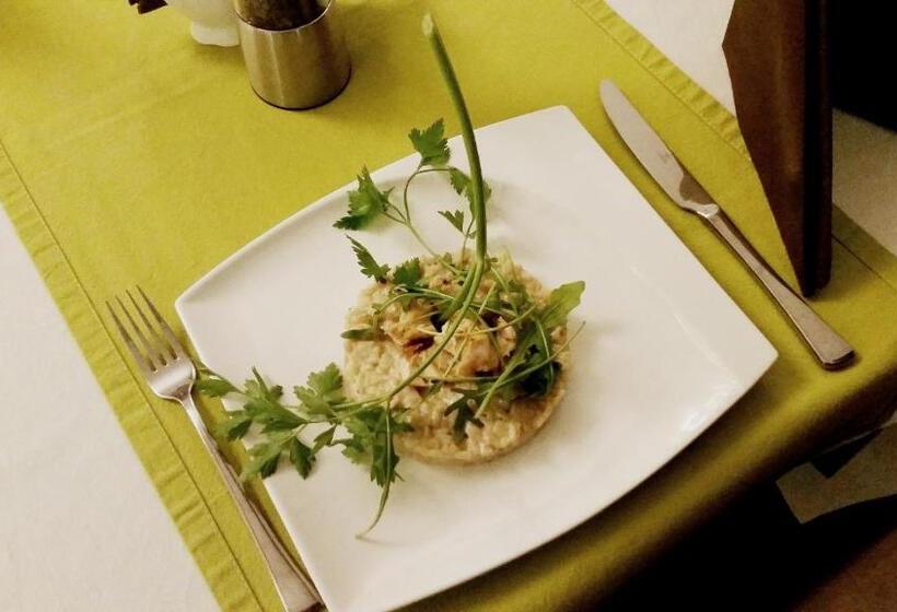 בית מלון כפרי Dworek Biały Domek