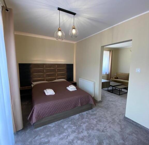 فندق Dworek Bursztynowy