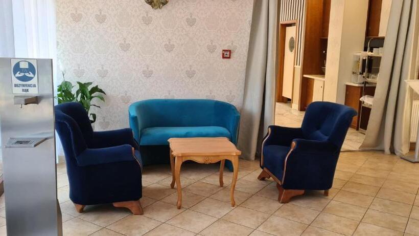 فندق Dworek Bursztynowy