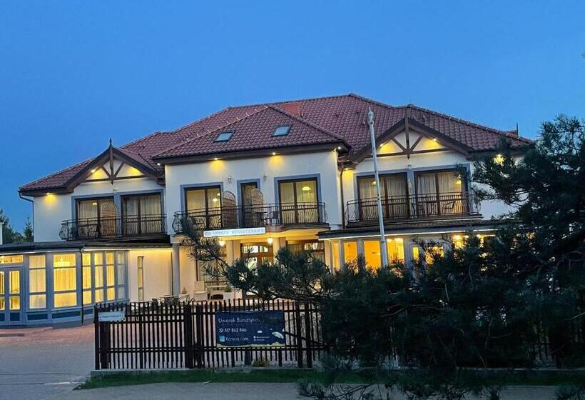 فندق Dworek Bursztynowy