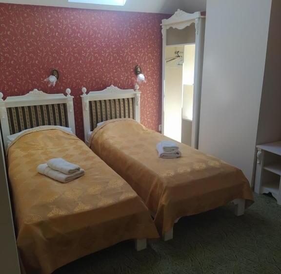 فندق Dworek Bursztynowy