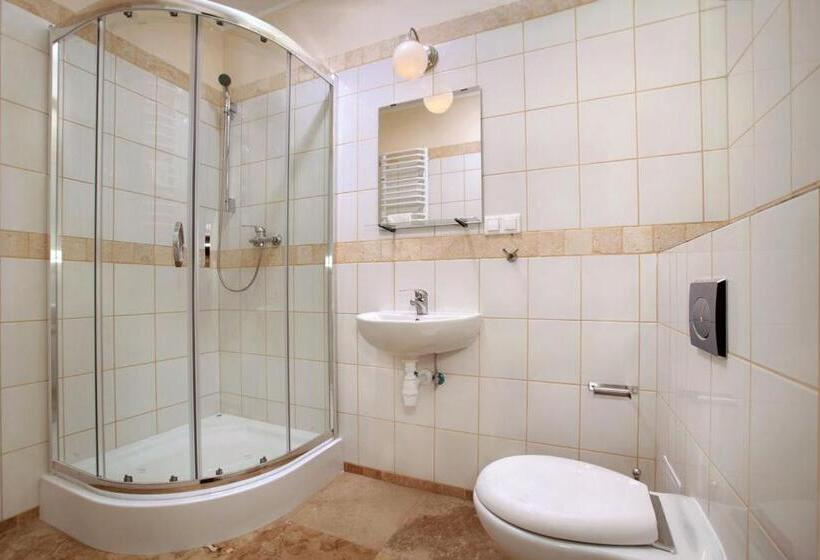 酒店 Farma Many B&b, Noclegi Suntago & Deepspot