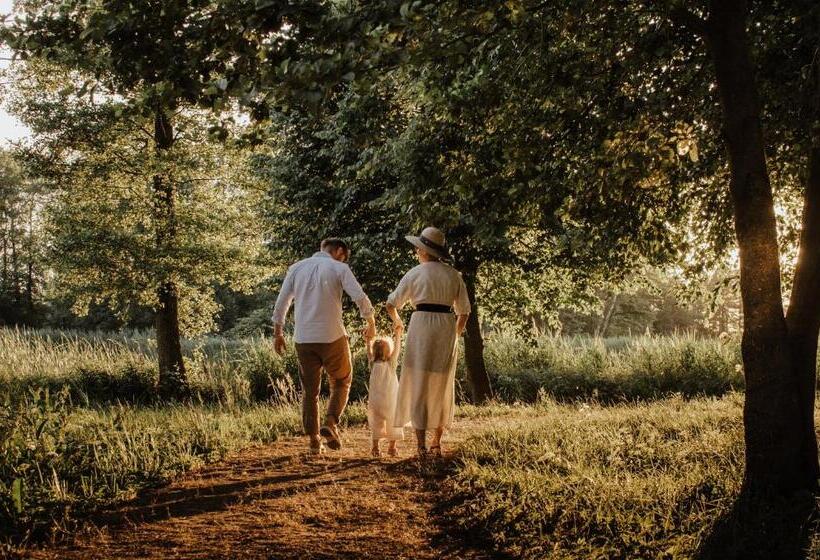 هتل Dwór Mościbrody