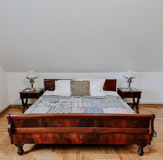 هتل Dwór Mościbrody