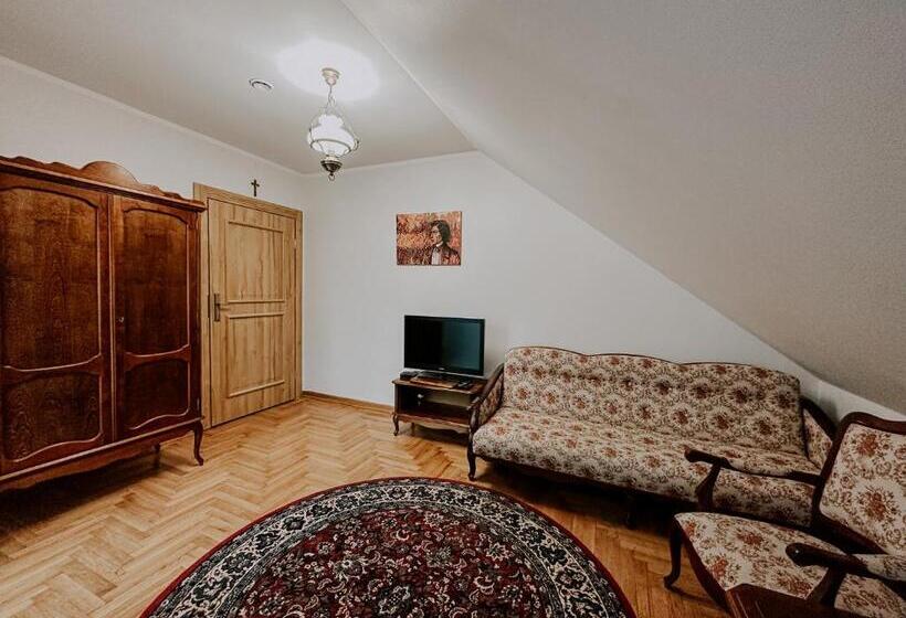 هتل Dwór Mościbrody