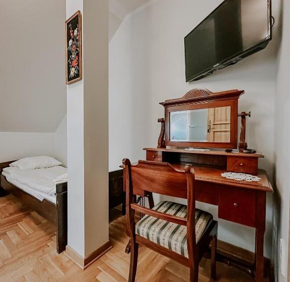 هتل Dwór Mościbrody