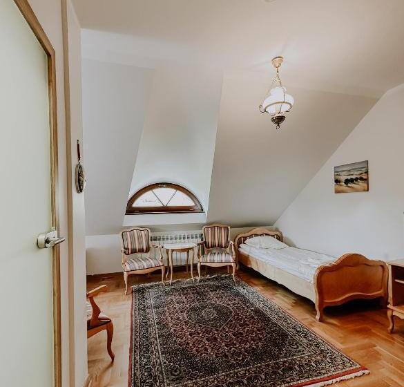 هتل Dwór Mościbrody