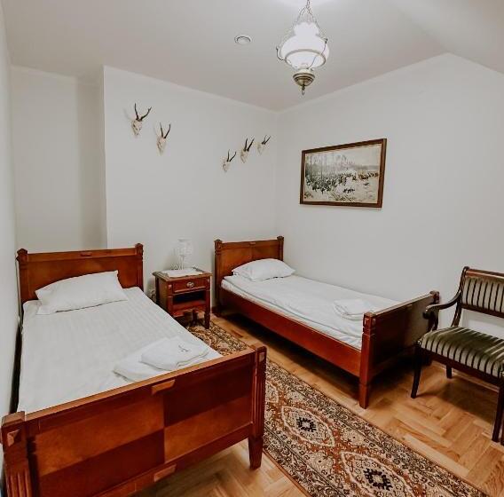 هتل Dwór Mościbrody