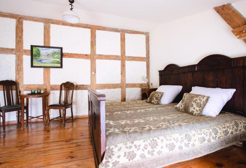 בית מלון כפרי Dwãƒæ’ã‚â³r Podstolice