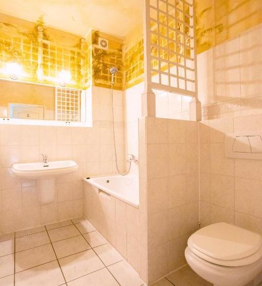 בית מלון כפרי Dwãƒæ’ã‚â³r Podstolice