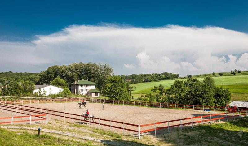 Отель Dwór Sanna