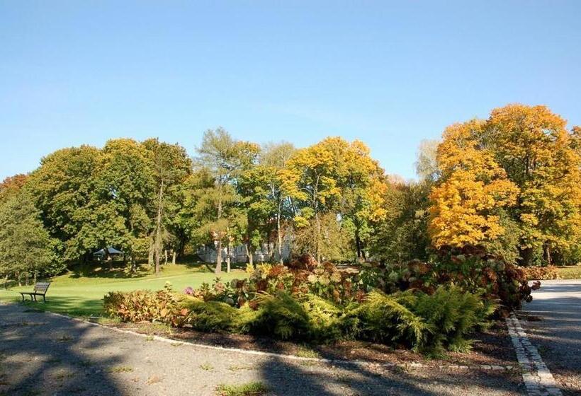 Отель Dwór Sanna