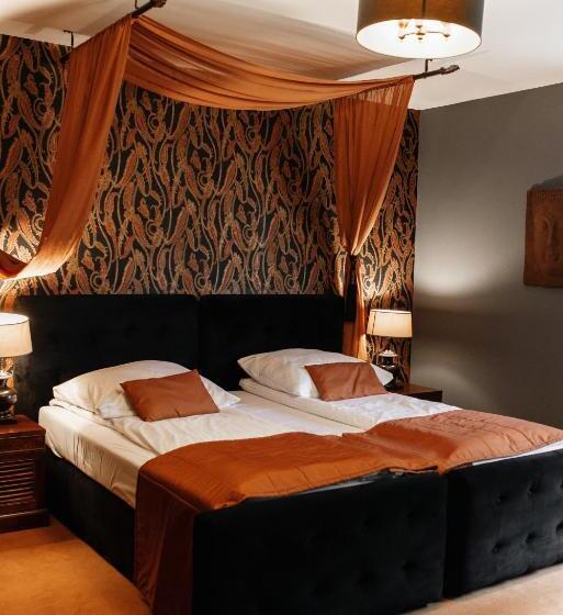 Отель Dwór Sanna