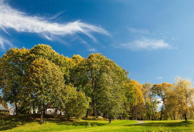 Отель Dwór Sanna