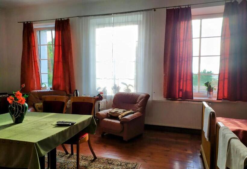 בית מלון כפרי Dwór W Odonowie