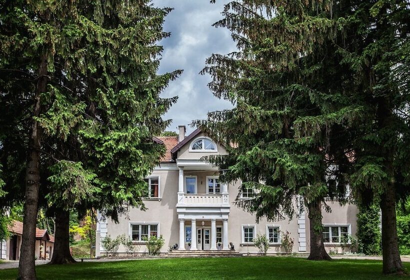 בית מלון כפרי Dwór W Odonowie