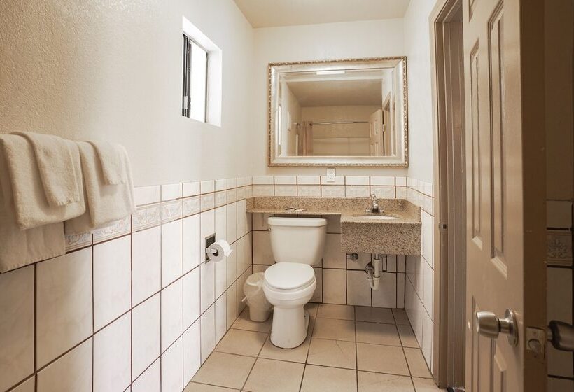 فندق Economy Inn Hollywood