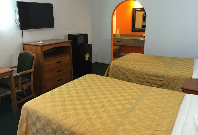 בית מלון כפרי Economy Inn