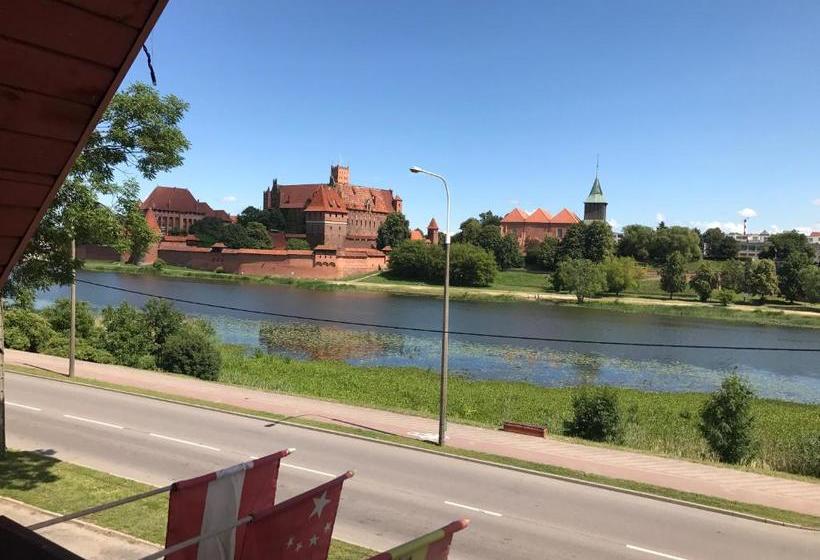 בית מלון כפרי Edmar