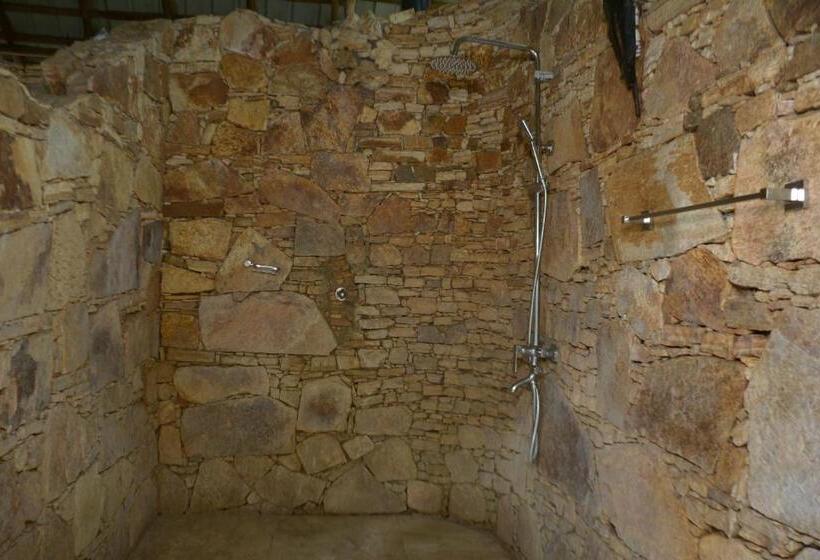 בית מלון כפרי Ella Jungle Resort