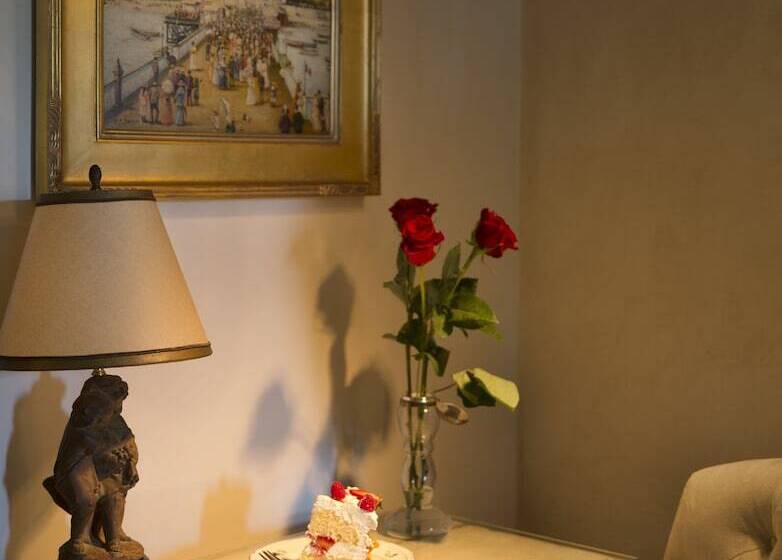 فندق Enchante Boutique