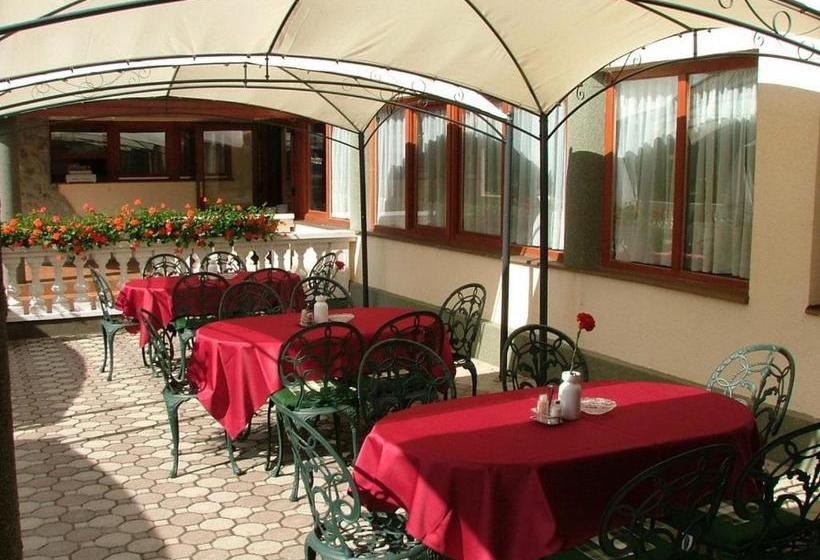 酒店 Erdogyoengye Panzio