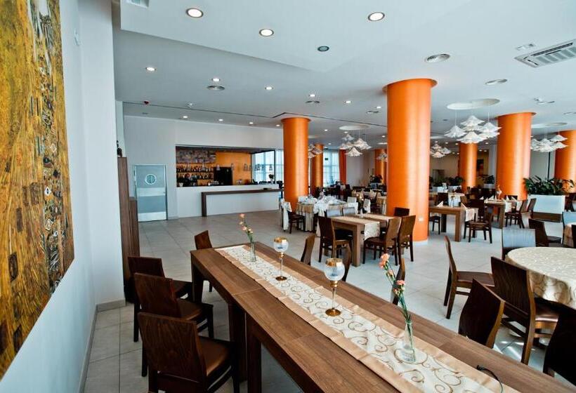 בית מלון כפרי Europa