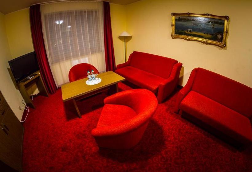 فندق Folwark Klepisko