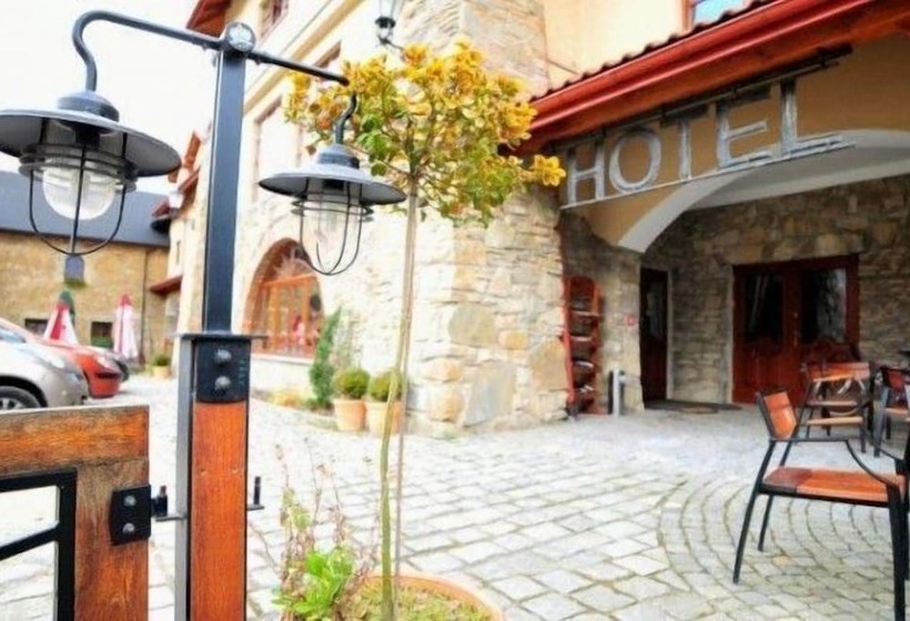 ホテル Folwark Stara Winiarnia