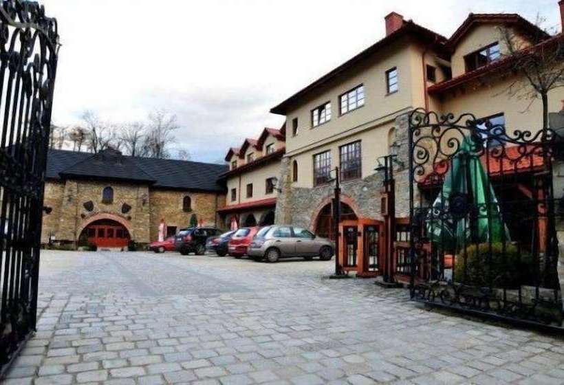 ホテル Folwark Stara Winiarnia