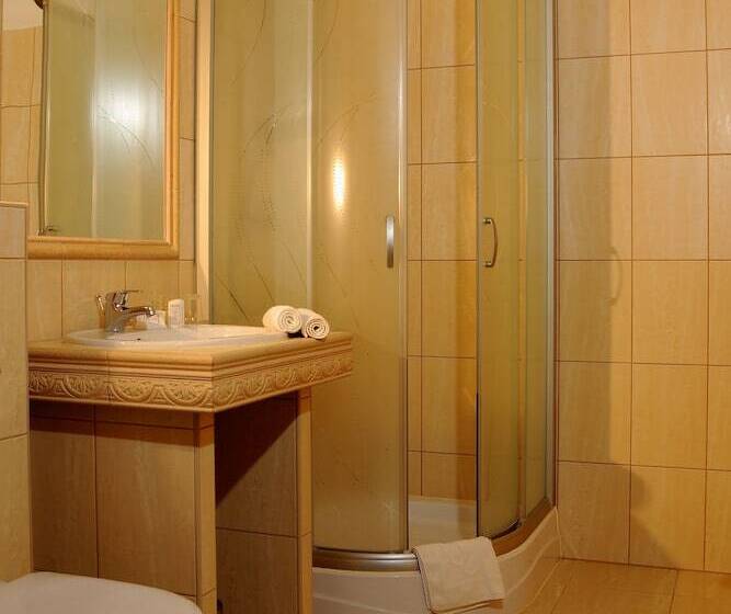 ホテル Folwark Stara Winiarnia