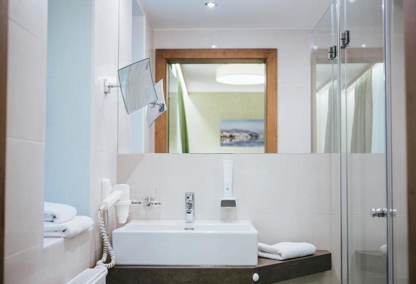 Отель Gasthof Pension Luger