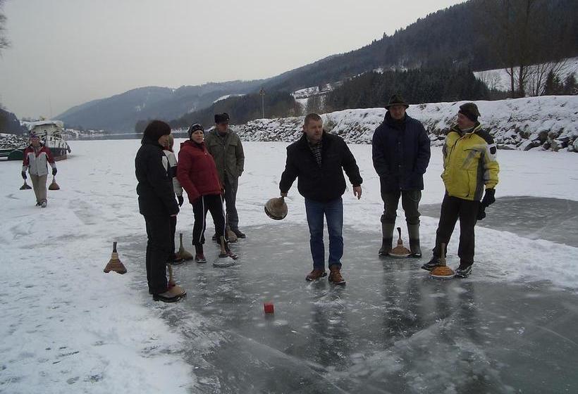 Отель Gasthof Pension Luger