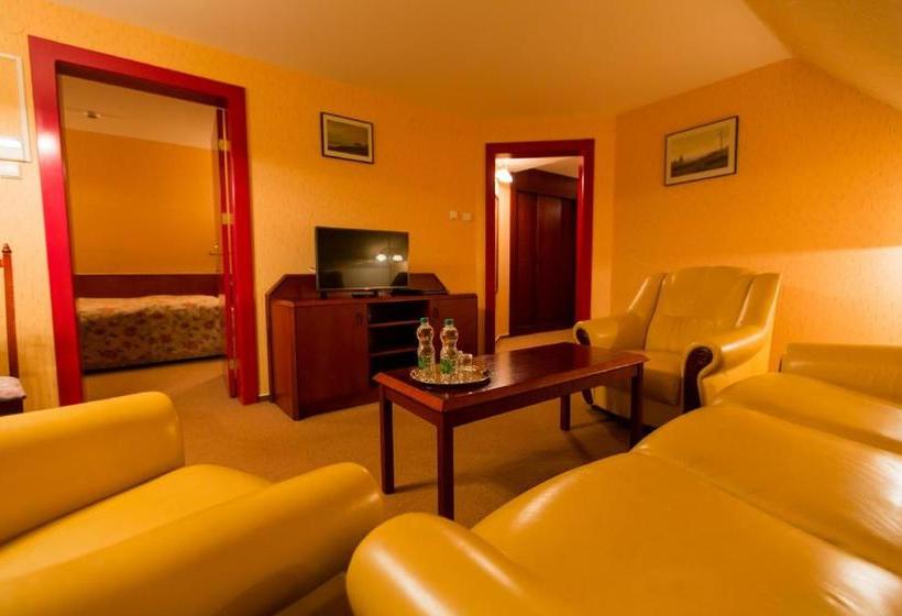 هتل Bukowy Dworek Geovita