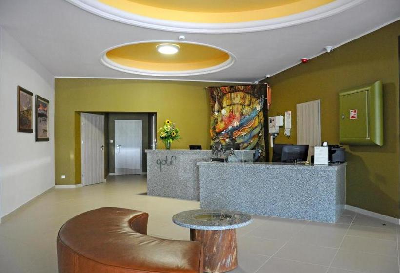 בית מלון כפרי Golf Zajazd Zajączkowo