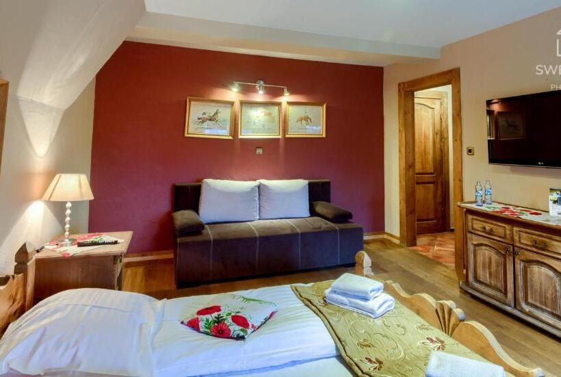 هتل Goralski Dwor