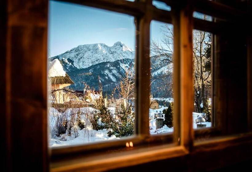 هتل Goralski Dwor