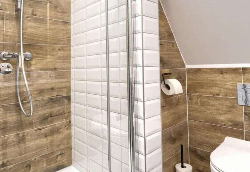 هتل Goralski Dwor