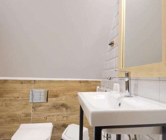 هتل Goralski Dwor