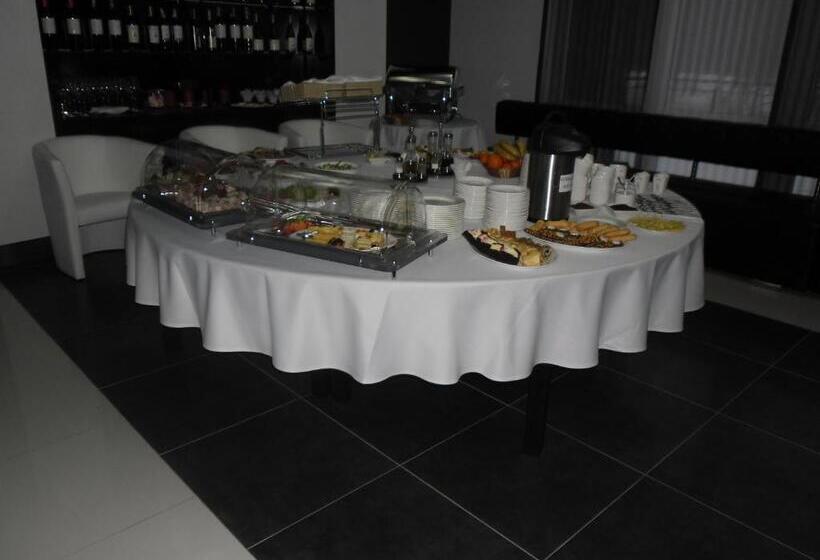 בית מלון כפרי Grafit