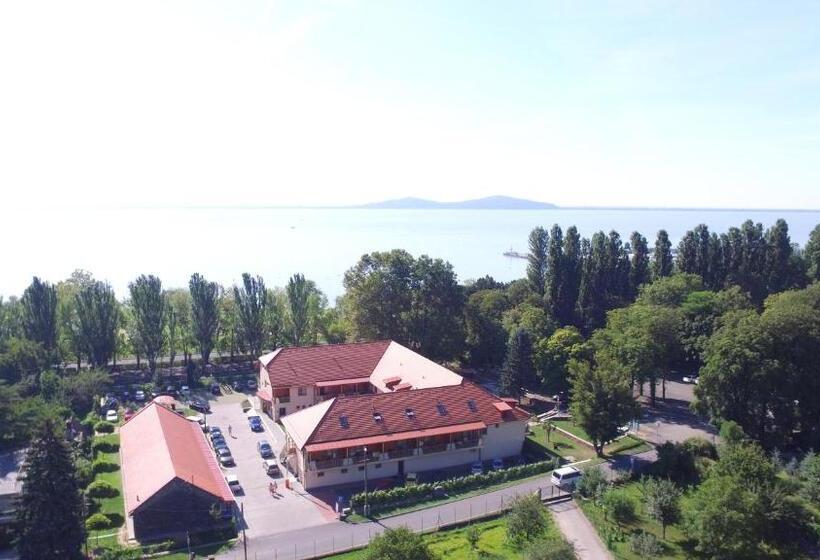 酒店 Halászkert Badacsony